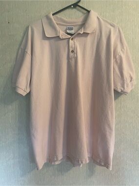 Gildan Men's Light Pink Polo Shirt - Classic Short Sleeve